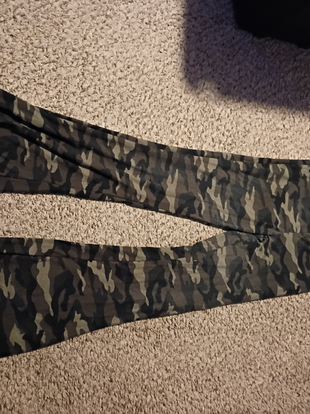 No Boundaries Women's Camo Skinny Jeans - Olive & Black